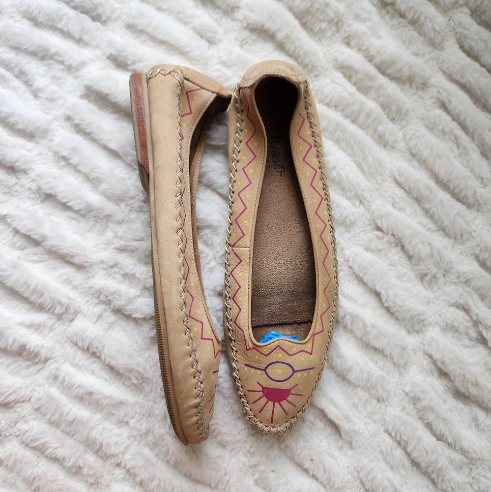 J West Sport Brazil Leather Hand Painted Mocassins Flats Women's size 9
